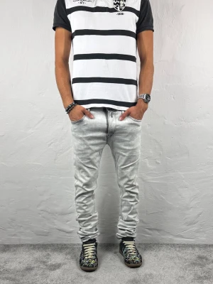 Replay jeans  - Ett par snygga jeans från Replay i storlek W31 L34 i modellen Jondrill  