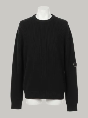 Cp Company Sweatshirt - 📏 Storlek: Large 🎨 Färg: Svart 🏷️ Märke: C.P. Company 👌 Skick: Mycket bra – som ny  📦 Skickas snabbt och välpackat! 💬 Skriv gärna vid frågor eller funderingar! 