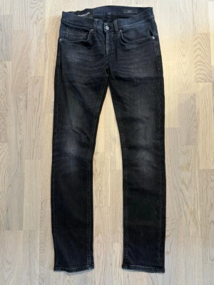 Dondup jeans  - Dondup jeans | Modell: George | Storlek 30 | Bra skick | Midja: 37cm Ytterben: 101cm