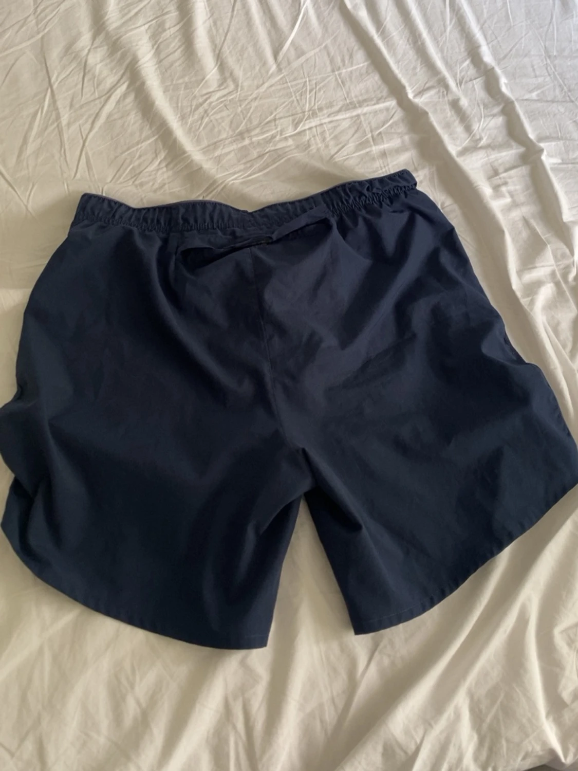 Mörkblå träningsshorts från Nike - 1