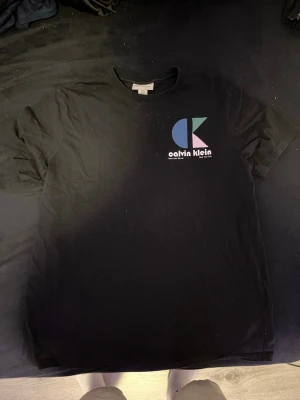 Svart Calvin Klein t-shirt
