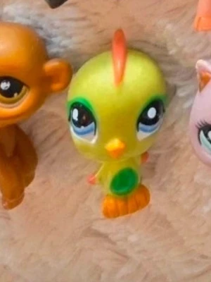 Littlest pet shop - Littlest pet shop Authentic fågel #1824. Skriv till mig privat för fler bilder. Skick som på bilden. Kolla gärna in min profil för bundle😊💕