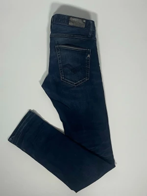 Replay jeans - 👕 Plagg: Jeans                                                          📏 Storlek: 28/32                                                            🏷️ Märke/Modell: Replay                                                 ✨ Skick: Fint skick                                                        💬 Vid frågor är det bara att skriva!                                                                                          🛍️ Gramenti