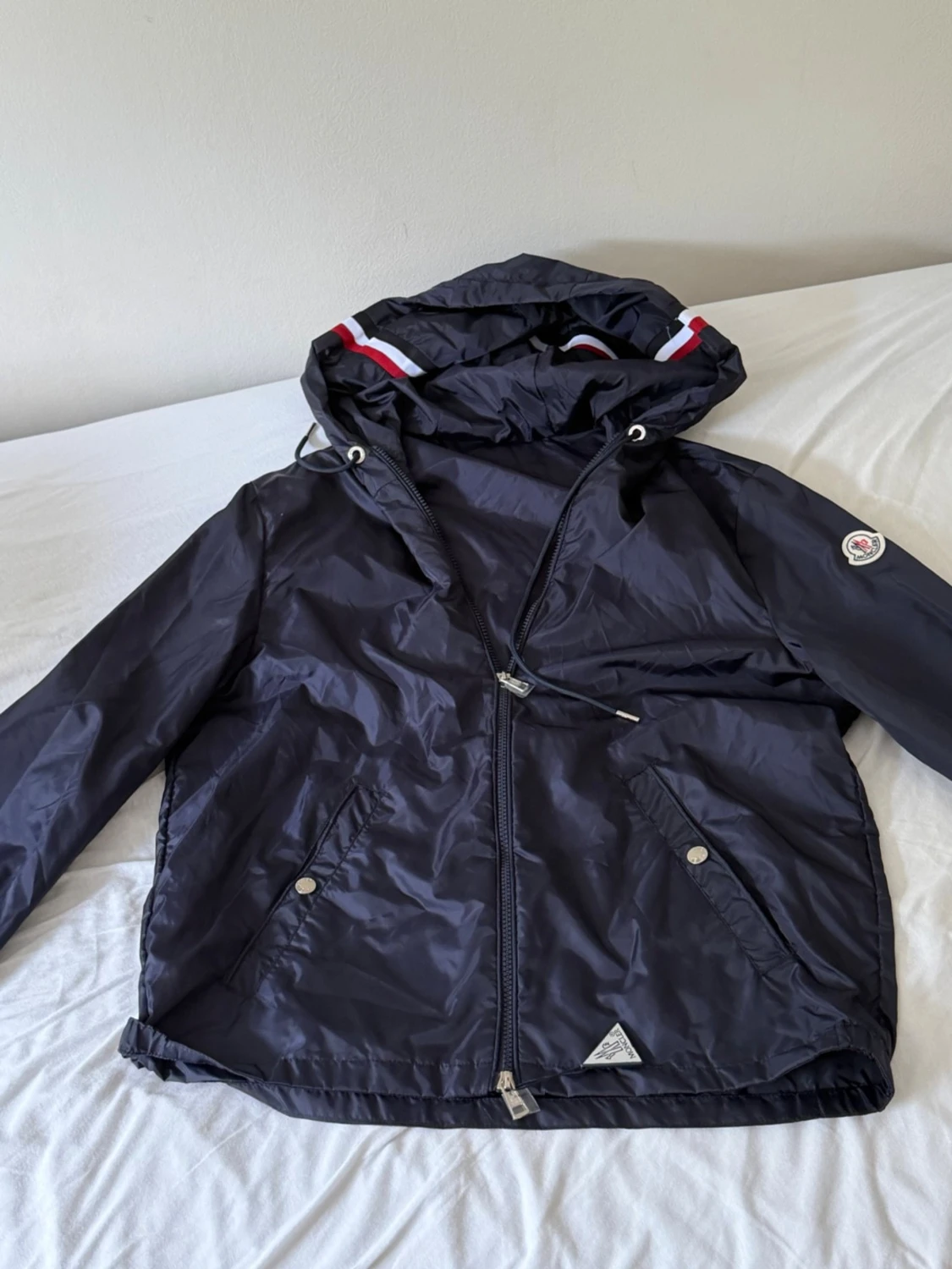 Mörkblå vindjacka från Moncler