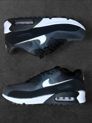 Nike air Max 90 - Fraktar Direkt📦Förhandling✅Några frågor, skriv📬