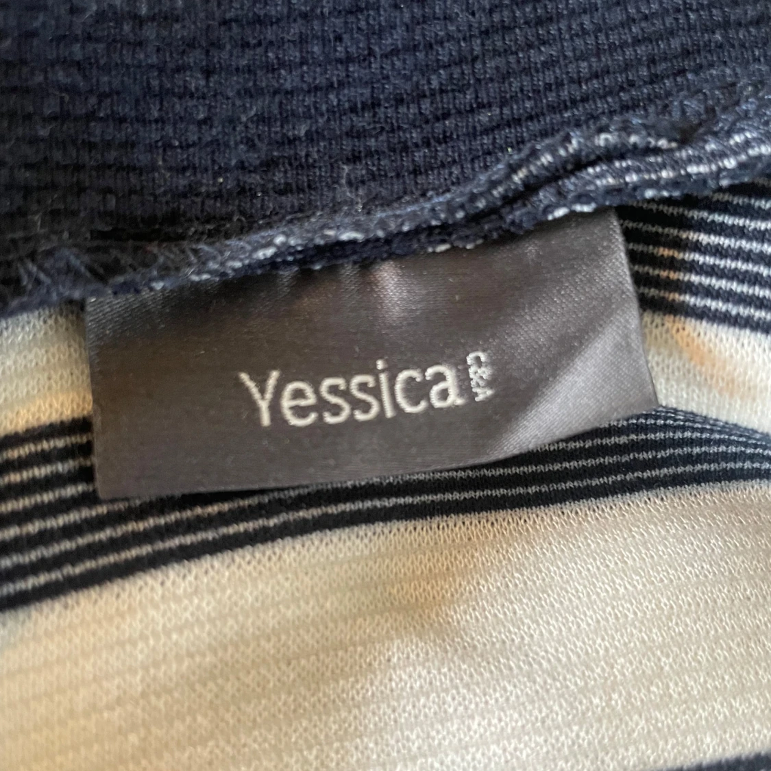 Randig marinblå klänning från Yessica - 2