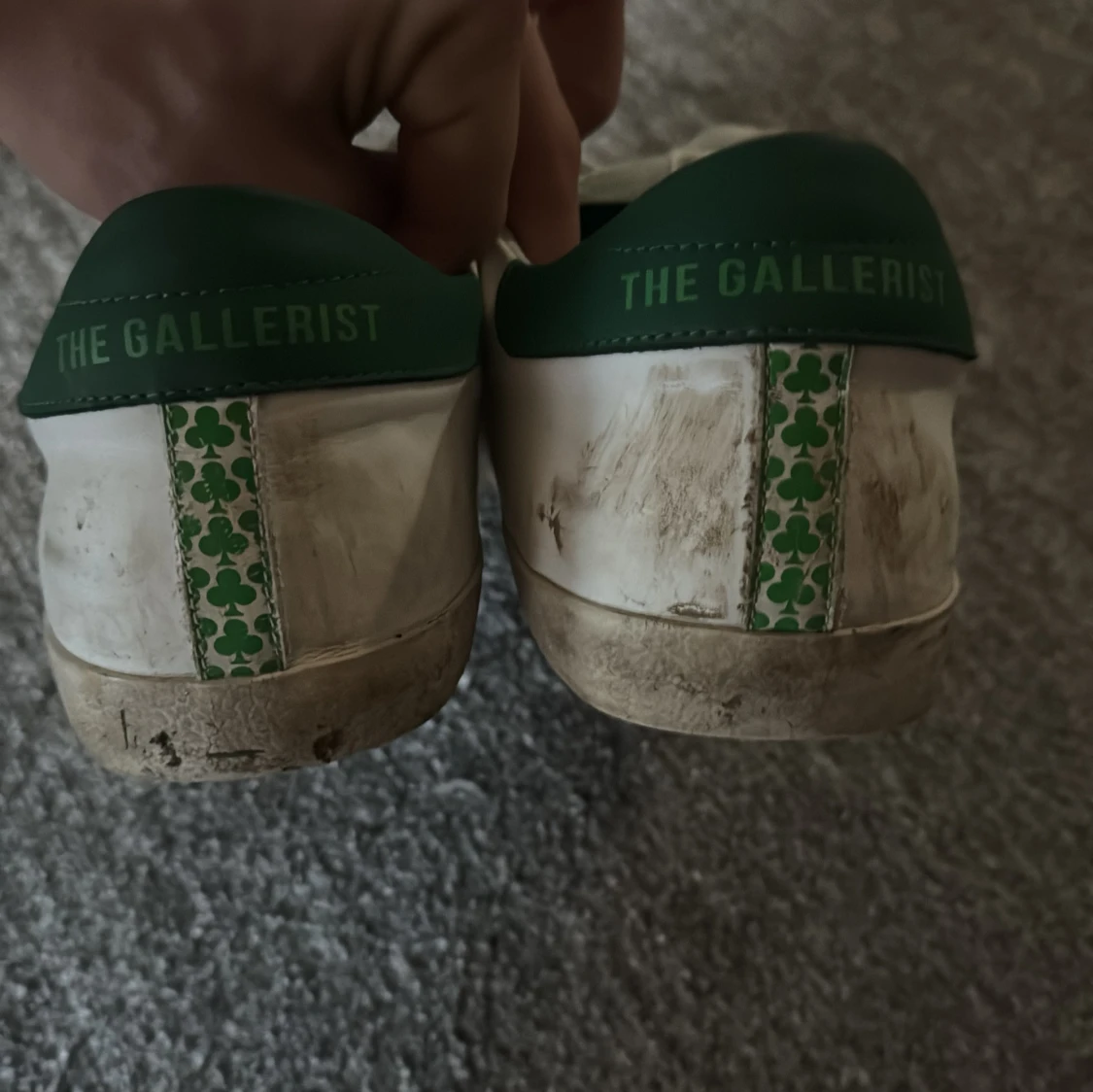 Vita och gröna sneakers The Gallerist - 2