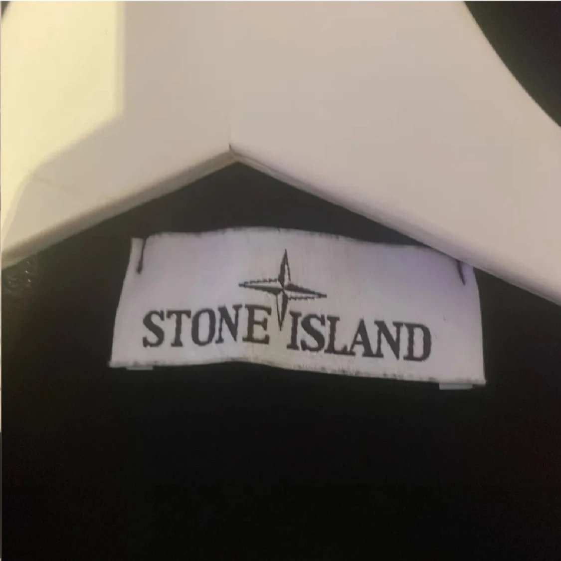 Svart hoodie från Stone Island M - 1