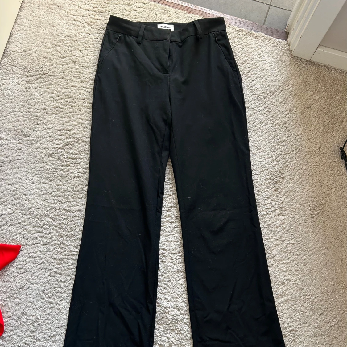 Svarta kostymbyxor från Weekday - 2