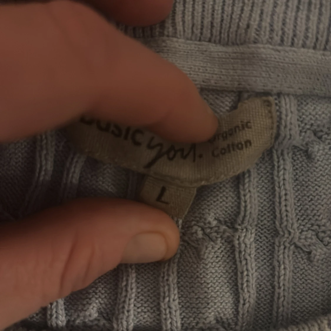 Ljusblå kabelstickad tröja Basic You - 1