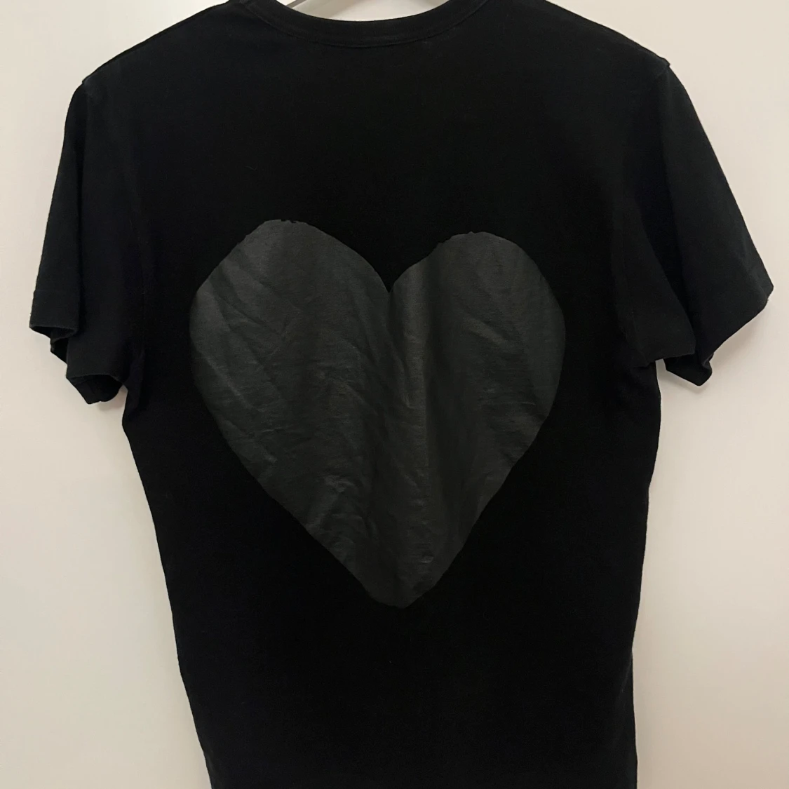Svart Comme des Garçons t-shirt - 2