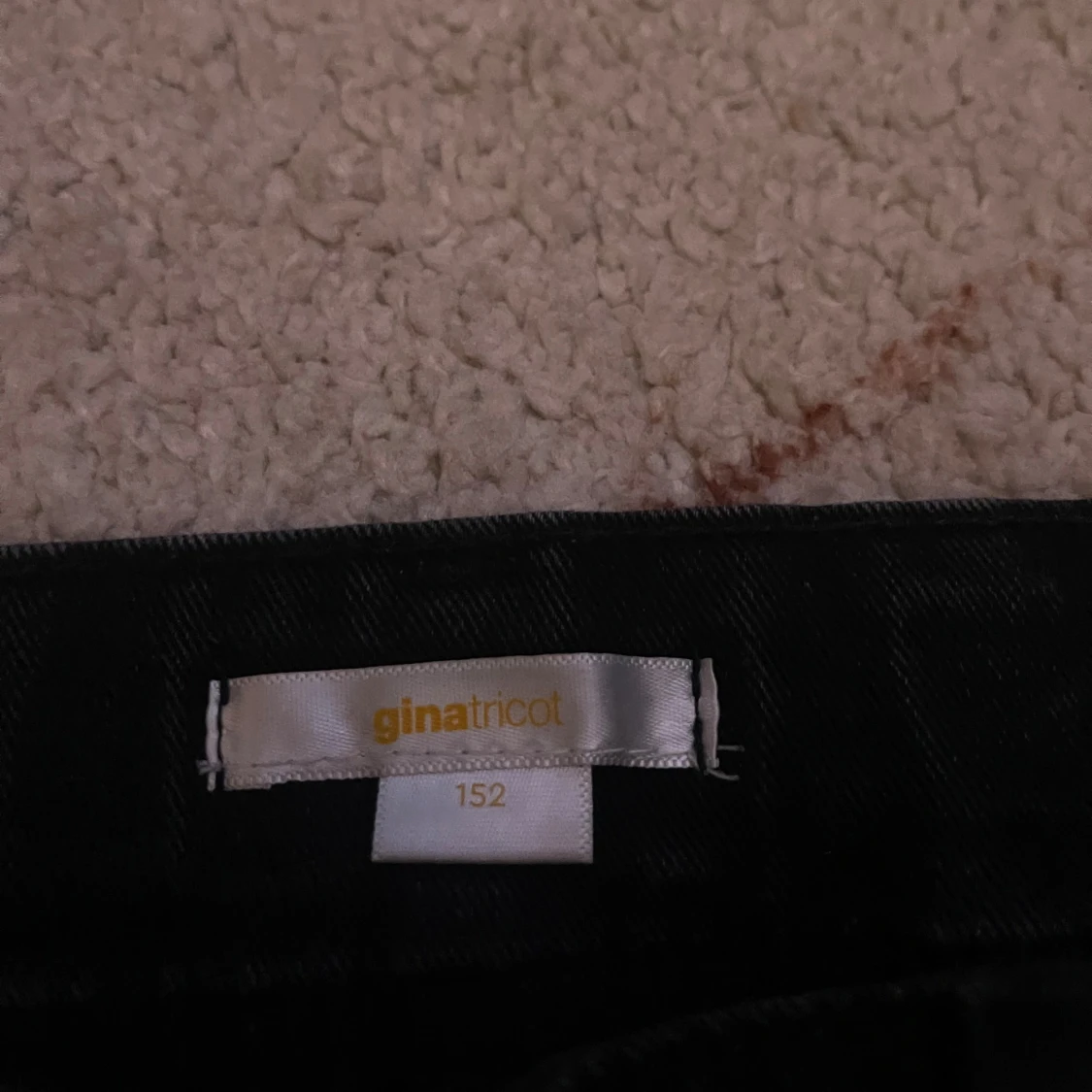 Bootcut jeans från Gina Tricot, svart - 1