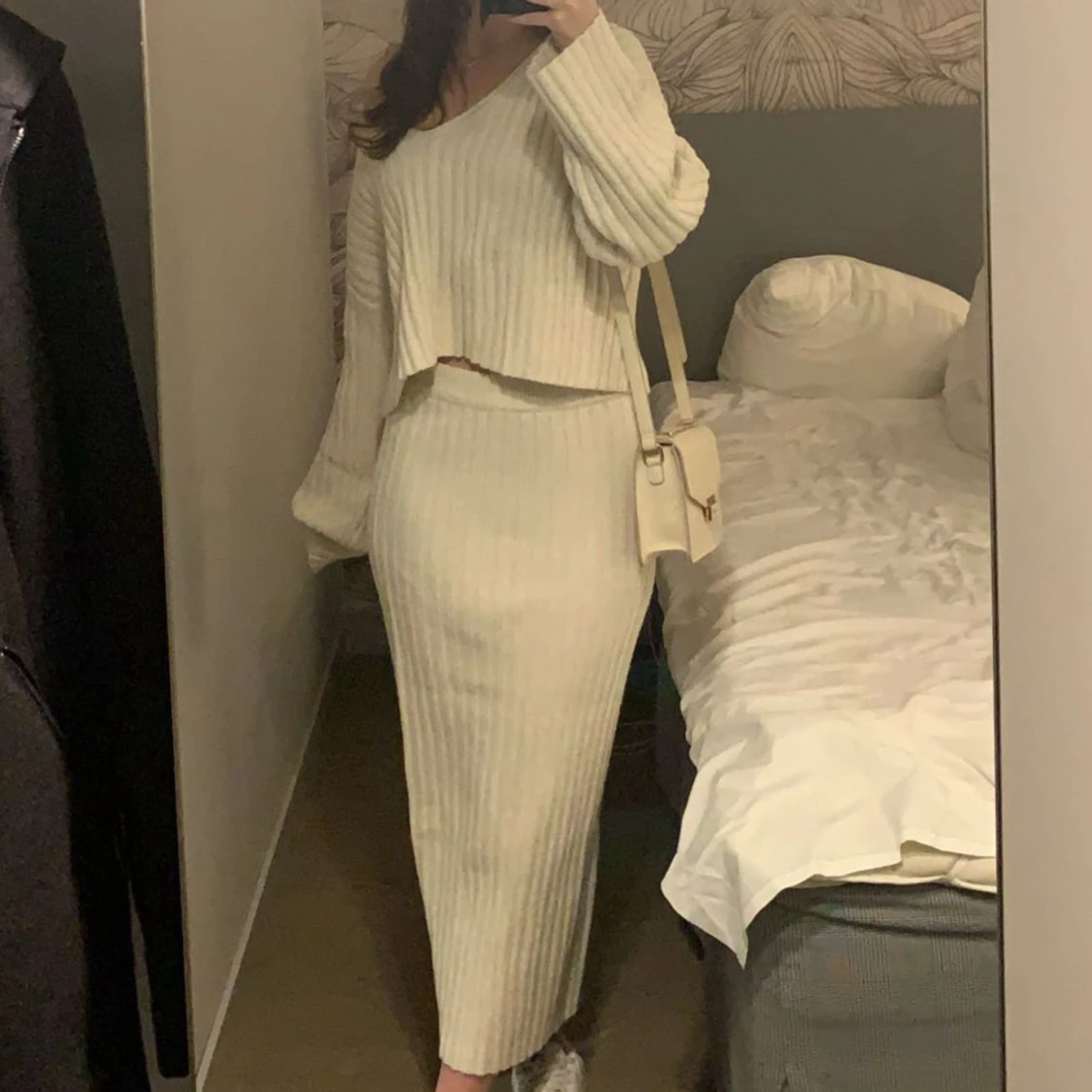 Ribbad beige långkjol stickad med matchande tröja  - 1