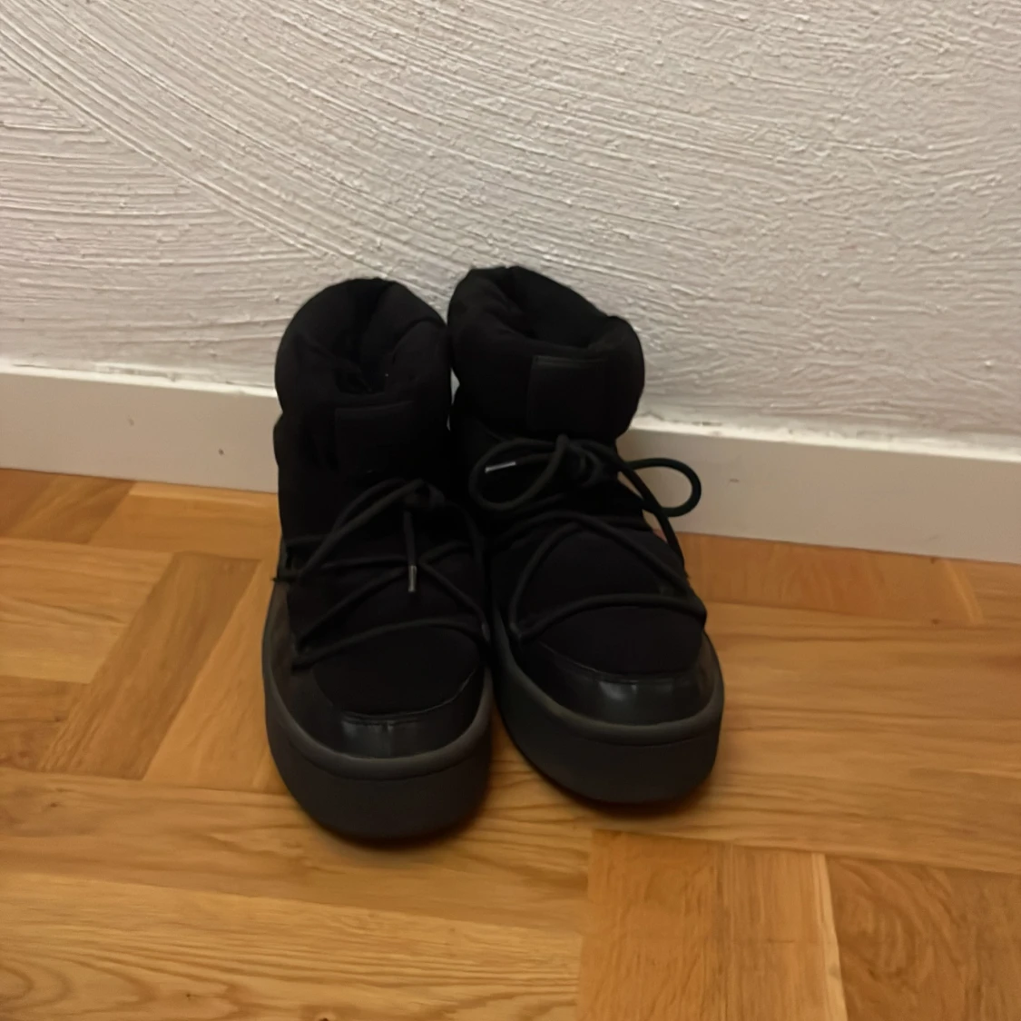 Liknade inukii skor - 1