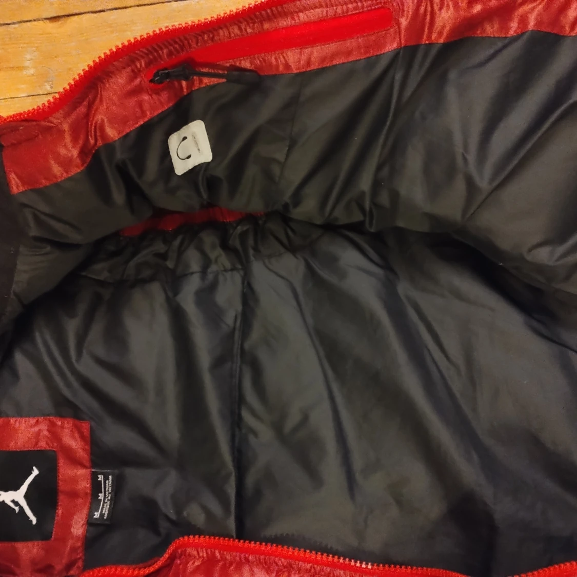 Jordan 700 puffer väst, strl M - 3