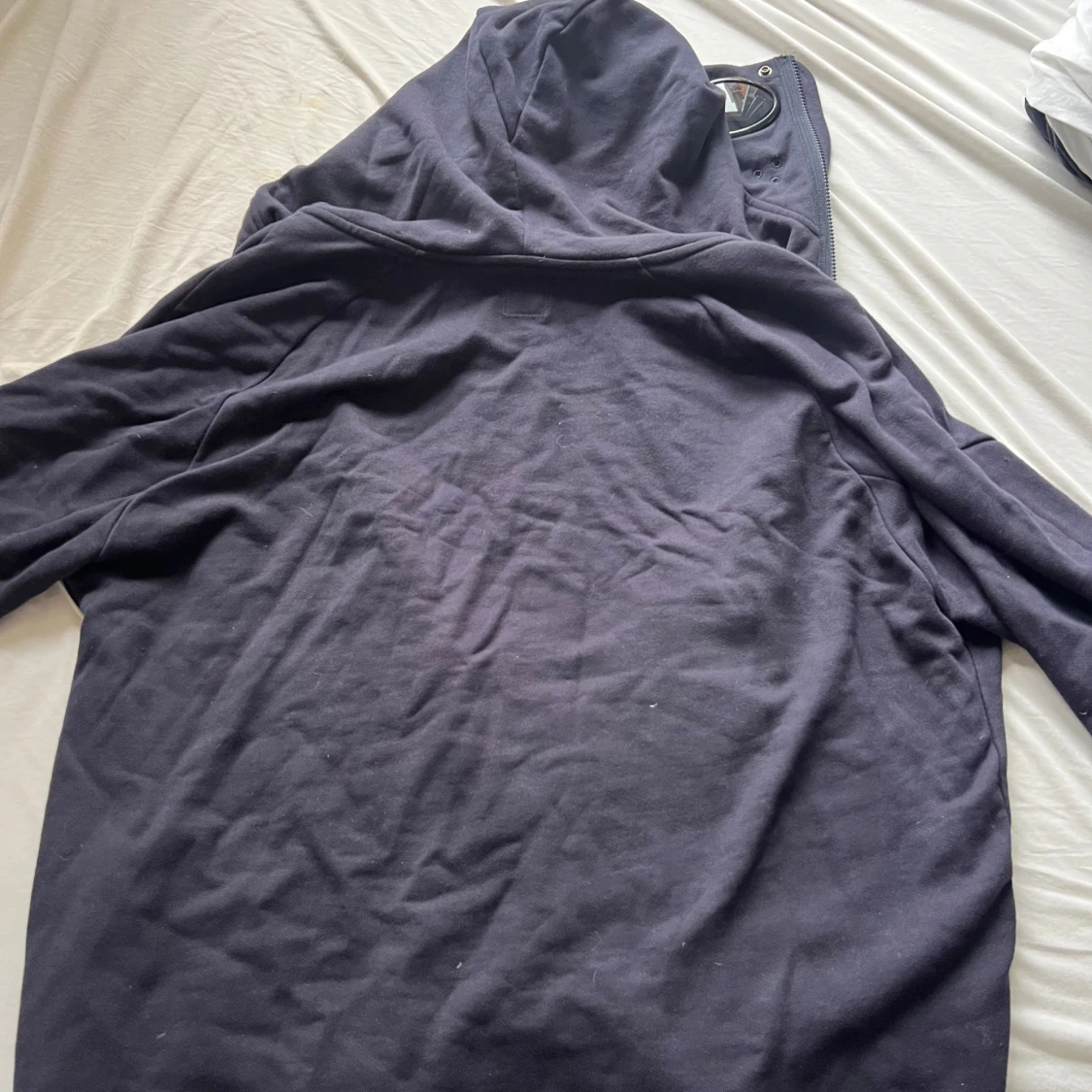 Svart hoodiejacka från C.P. Company - 3