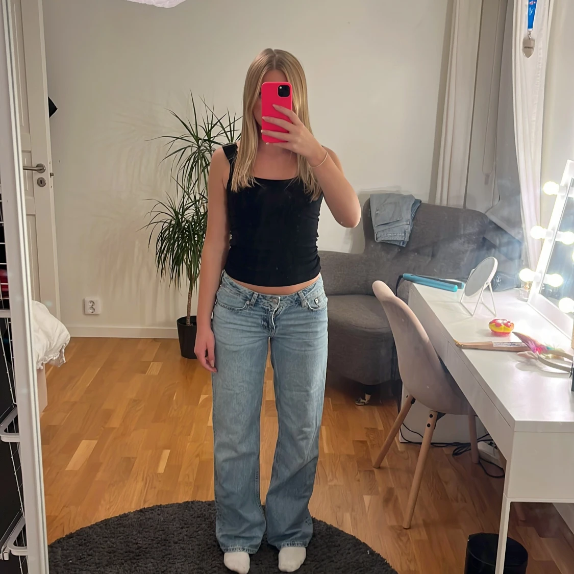 Ljusblå low rider jeans från 157 XS