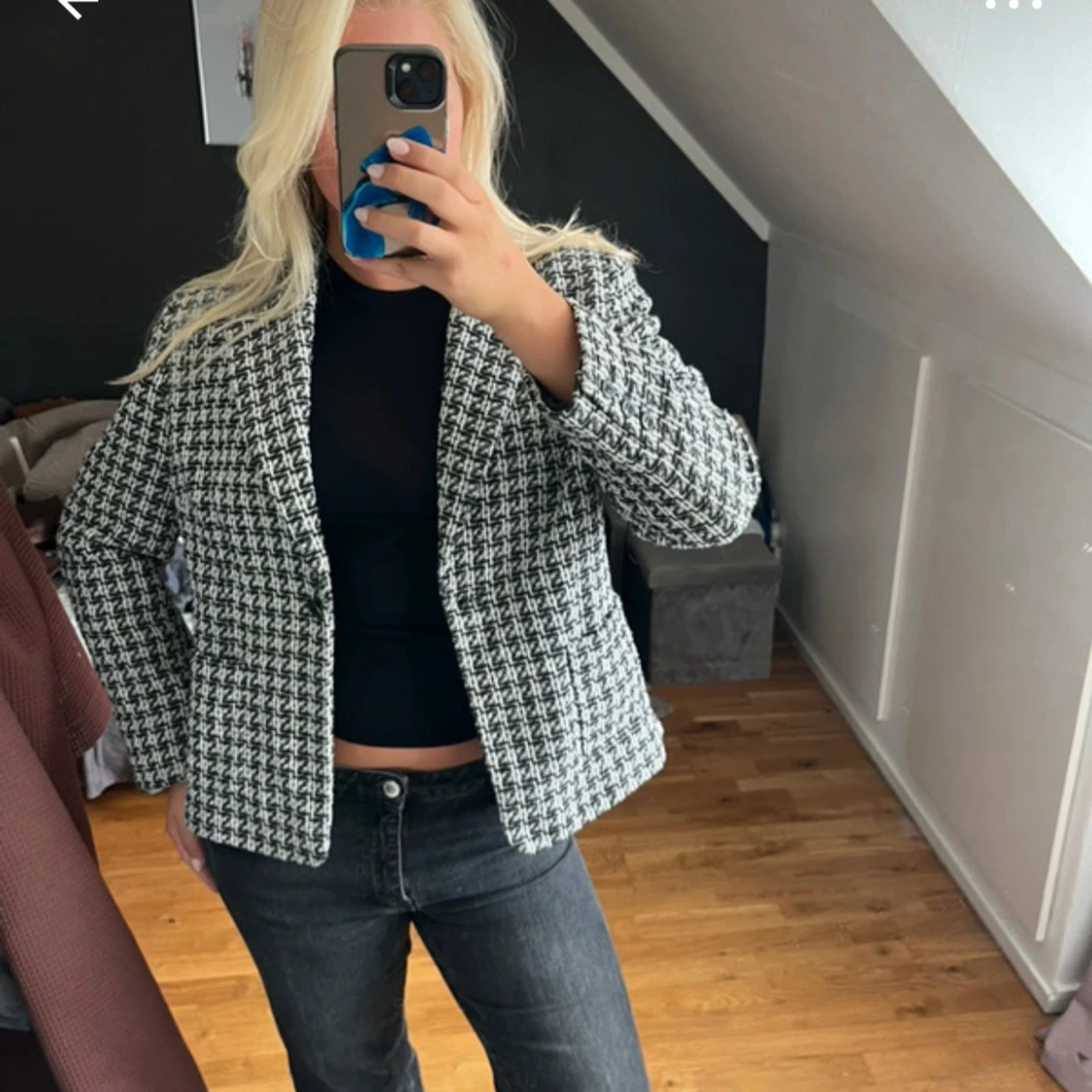 Svartvit rutig kavaj med knappar - 1