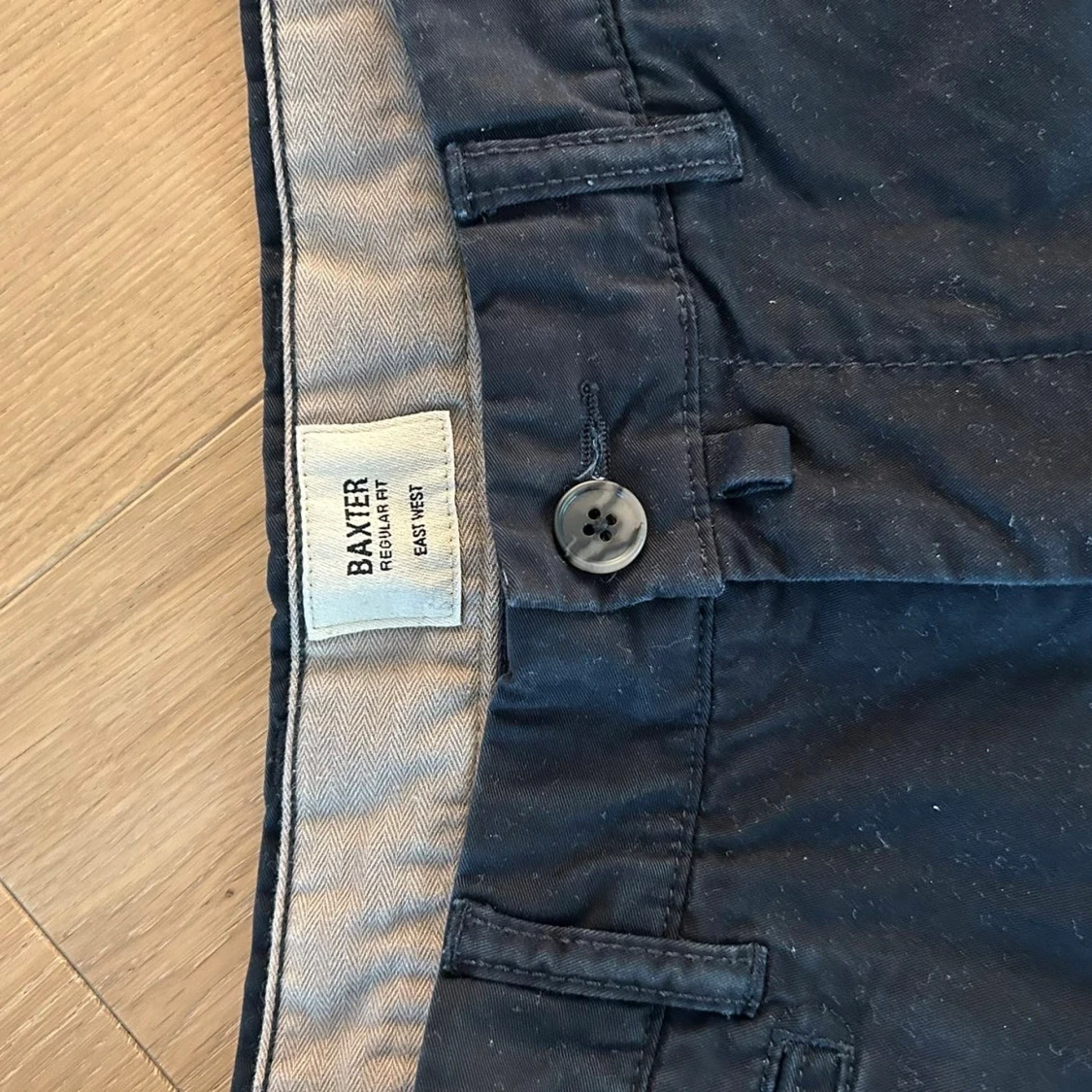 Mörkblåa chinos  - 2