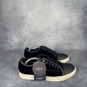 Lanvin DBB1 - Skick: 9/10. | Ingår: Endast skorna. | Nypris: +- 5200 SEK. | Storleken är UK8.