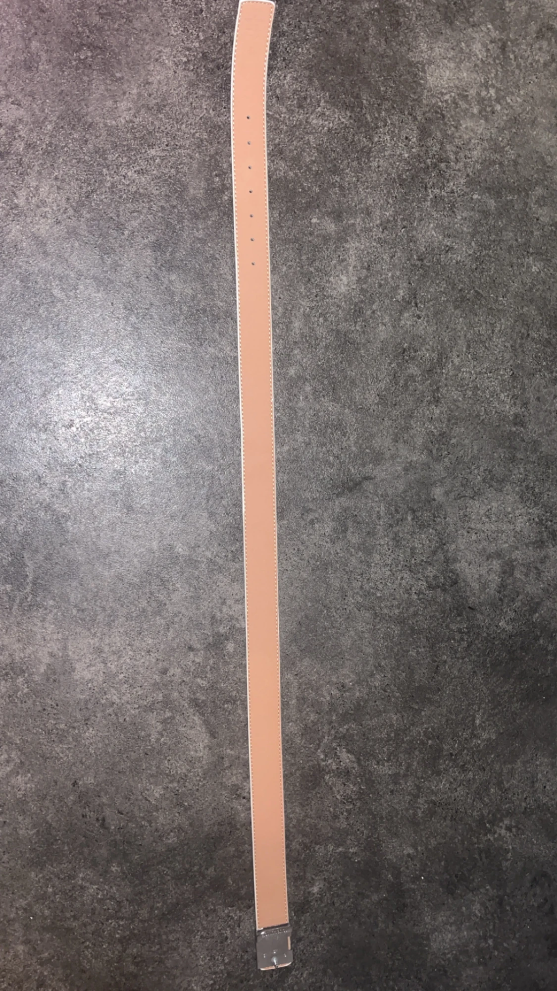 Vit bälte med tryck - 1