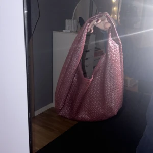 väska - Fint skick knappt använd 