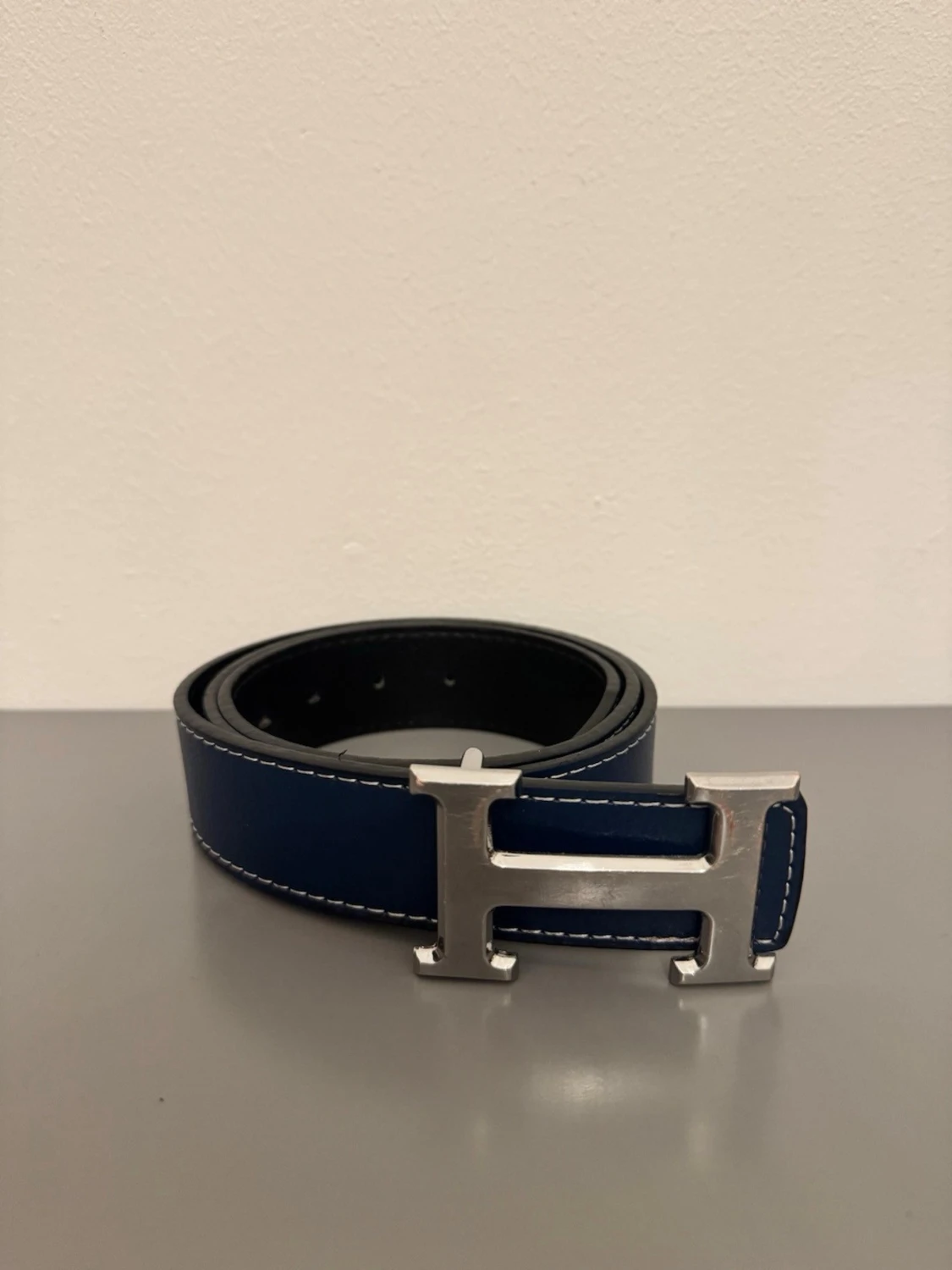 Blått H spänne  - 1