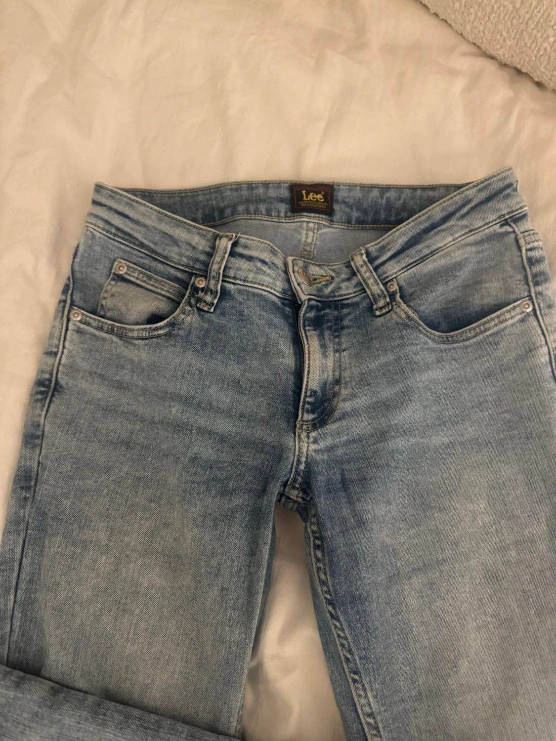 Ljusblå bootcut jeans från Lee - 2