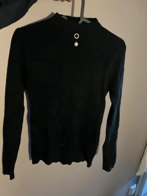 Tröja  - Aldrig använd, uppskattad storlek S 