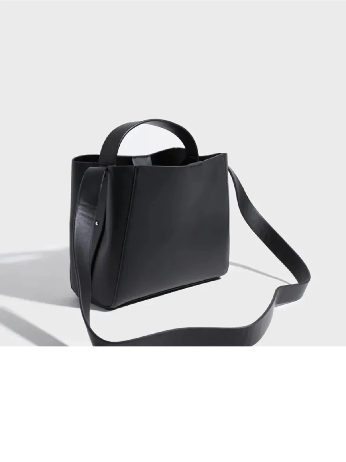 Svart axelväska i skinn - 1