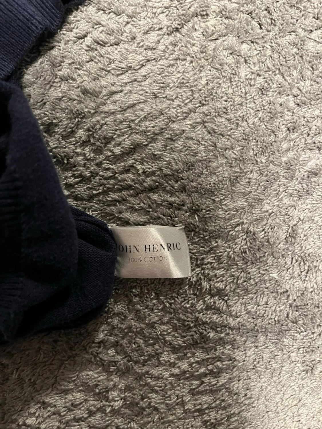 Mörkblå stickad tröja John Henric  - 2