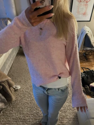 Rosa stickad tröja - Stickad rosa tröja, använd få ggr🎀