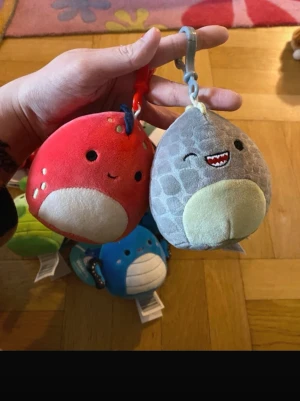 Squishmallows clips  - 2 Dino clip nyskick 