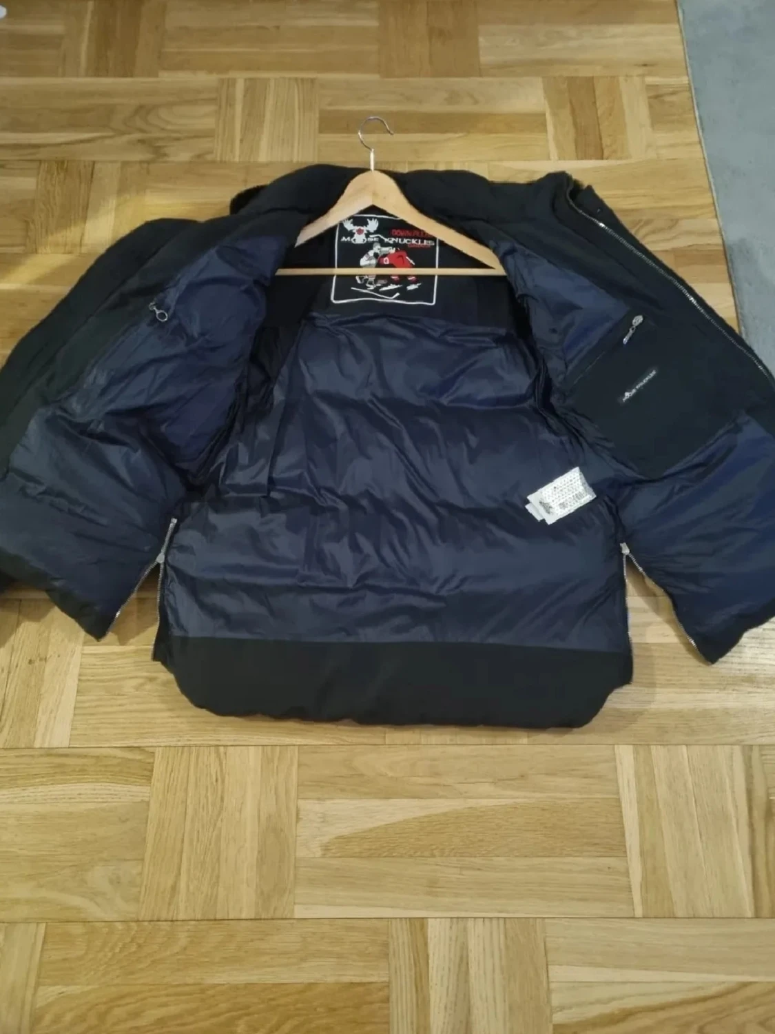 Svart dunjacka från Moose Knuckles - 4