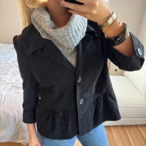 Svart kappa  - Så snygg svart kappa ❣️❣️