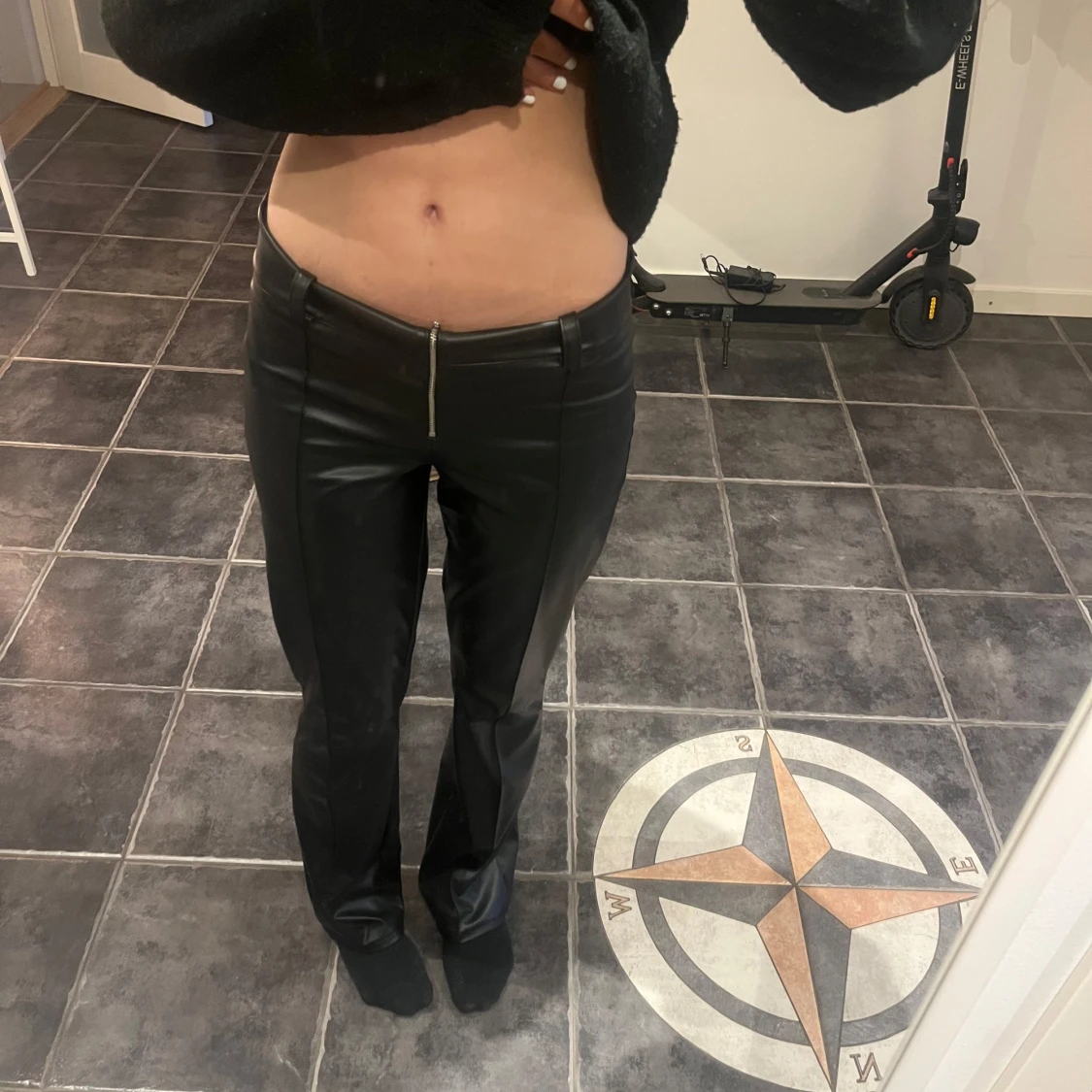 Lågmidjade skinnbyxor  - 1