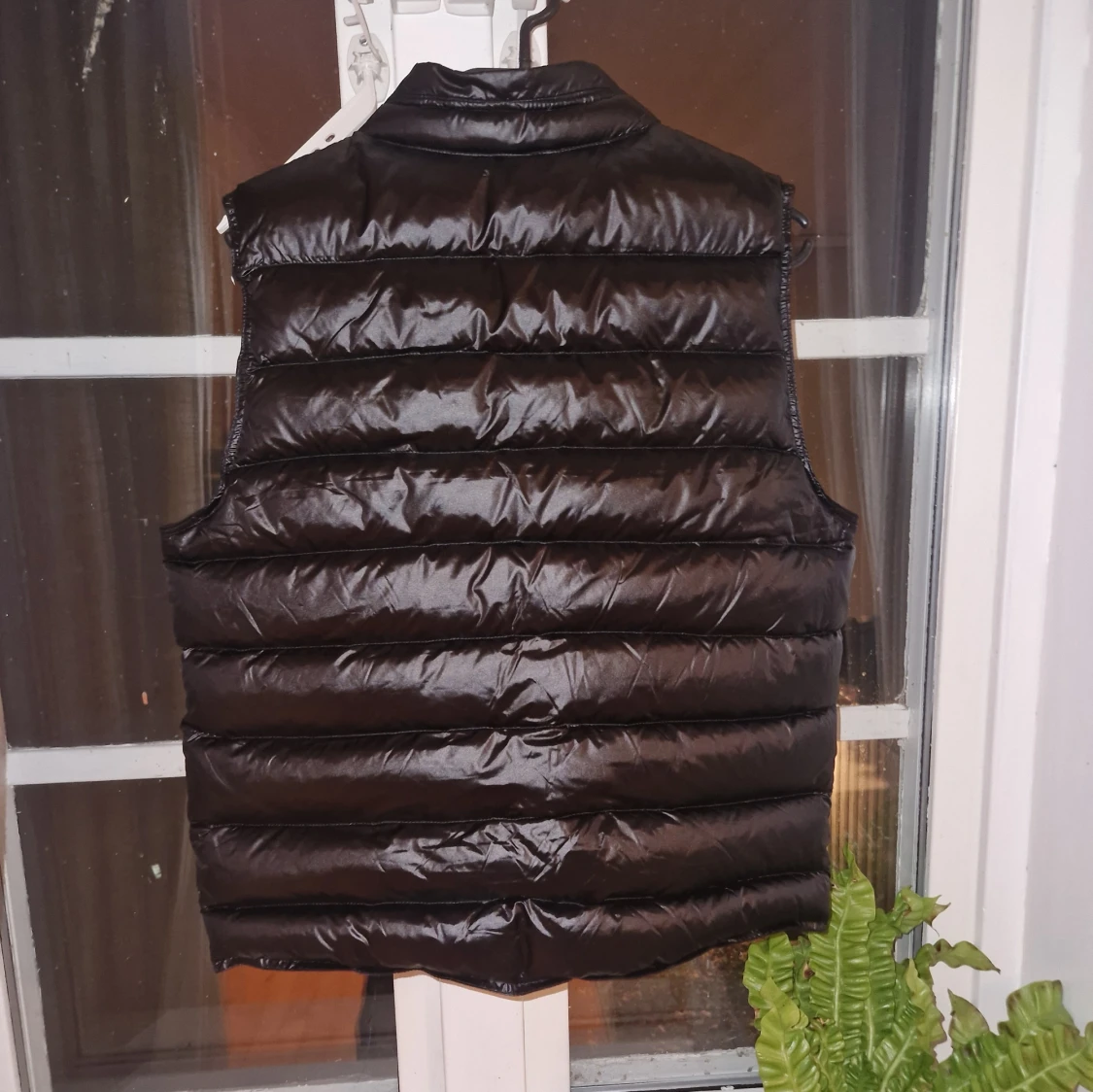 Svart dunväst från Moncler - 1