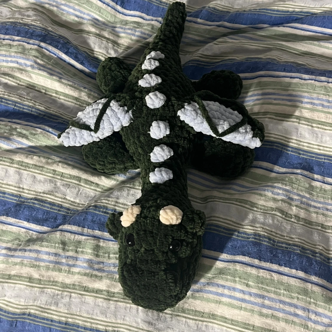 Mörkgrön och ljusblå drake  - 1