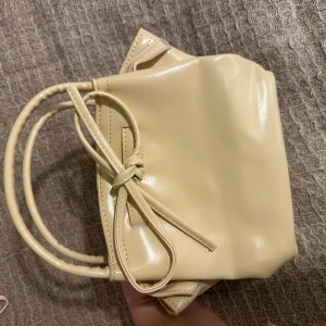 Söt gul rosett väska  - Söt gul rosett väska 