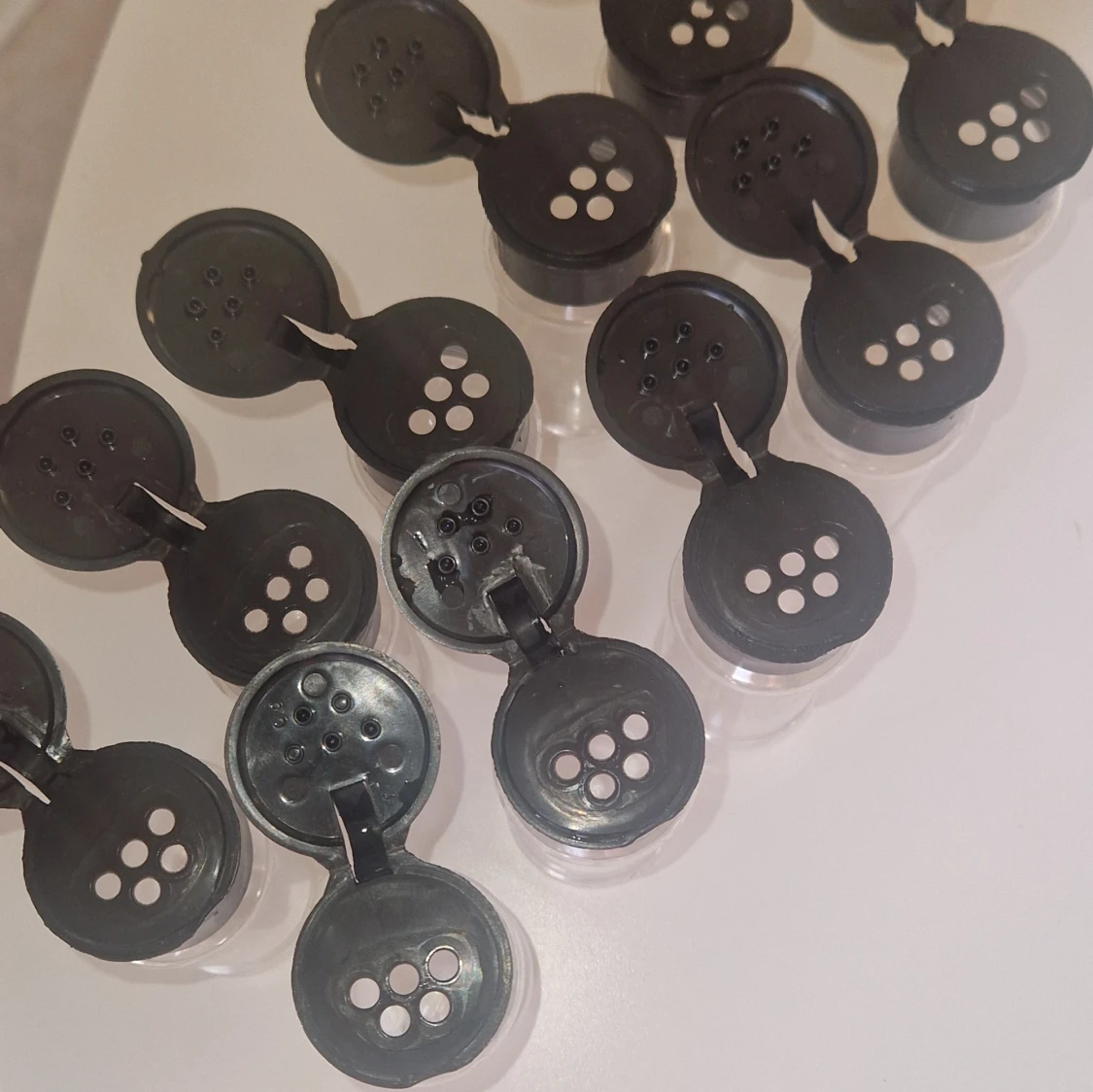 Plastburkar med svart lock, 10-pack - 2