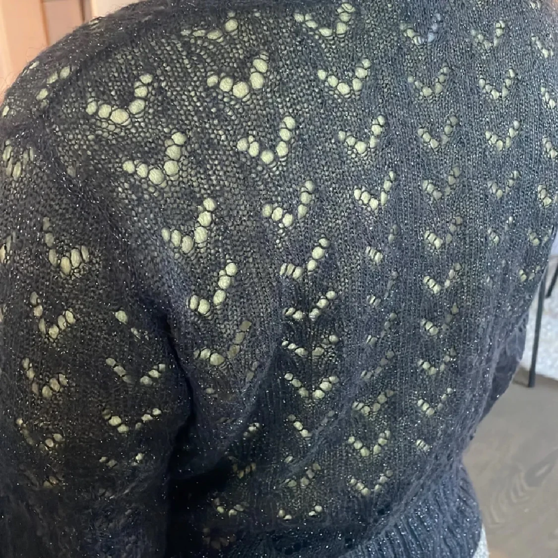 Mörkblå glittrig kofta med knappar - 3