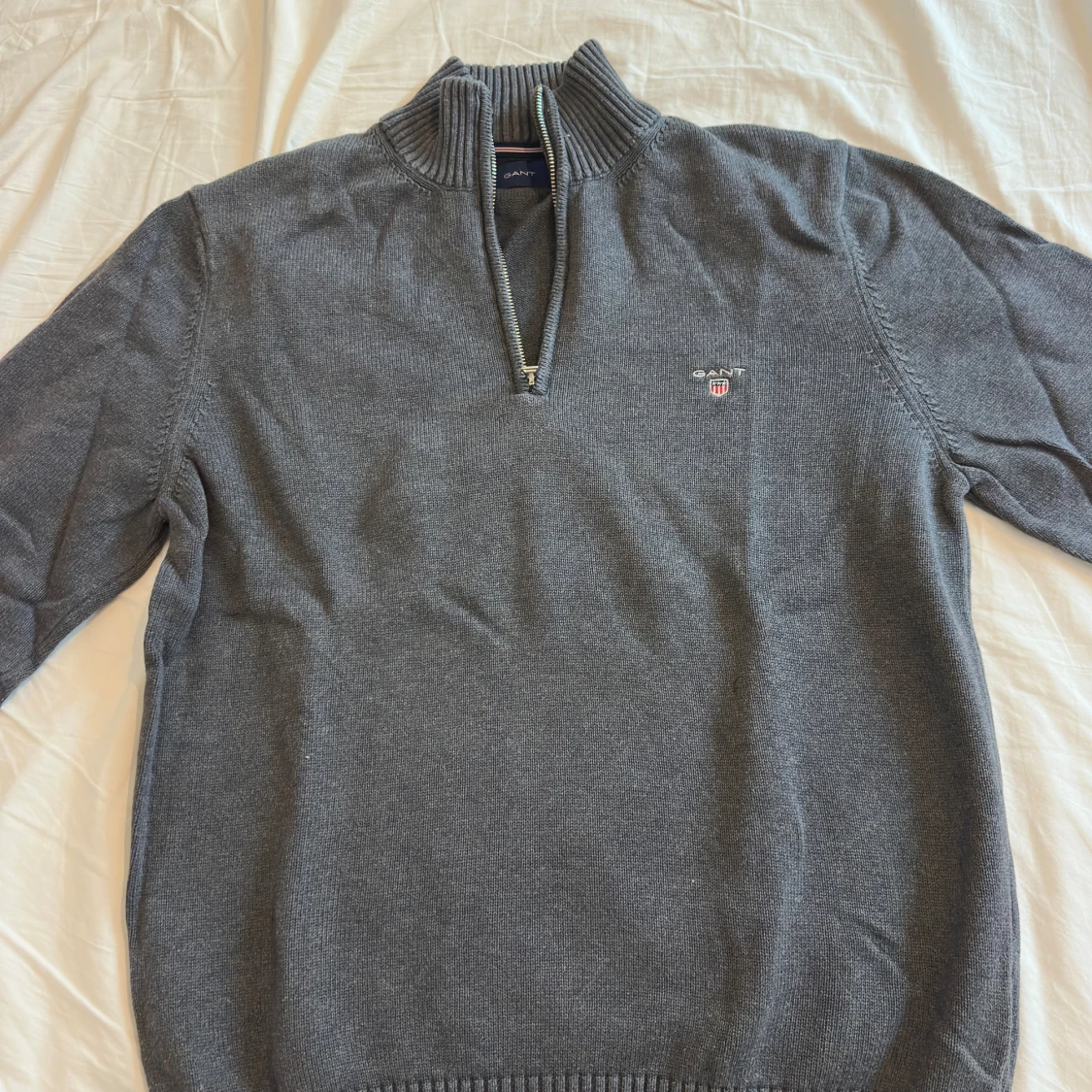 Grå stickad tröja från Gant