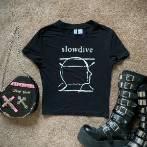Hand-painted Slowdive Band Tee - Super cute DIY baby tee! 