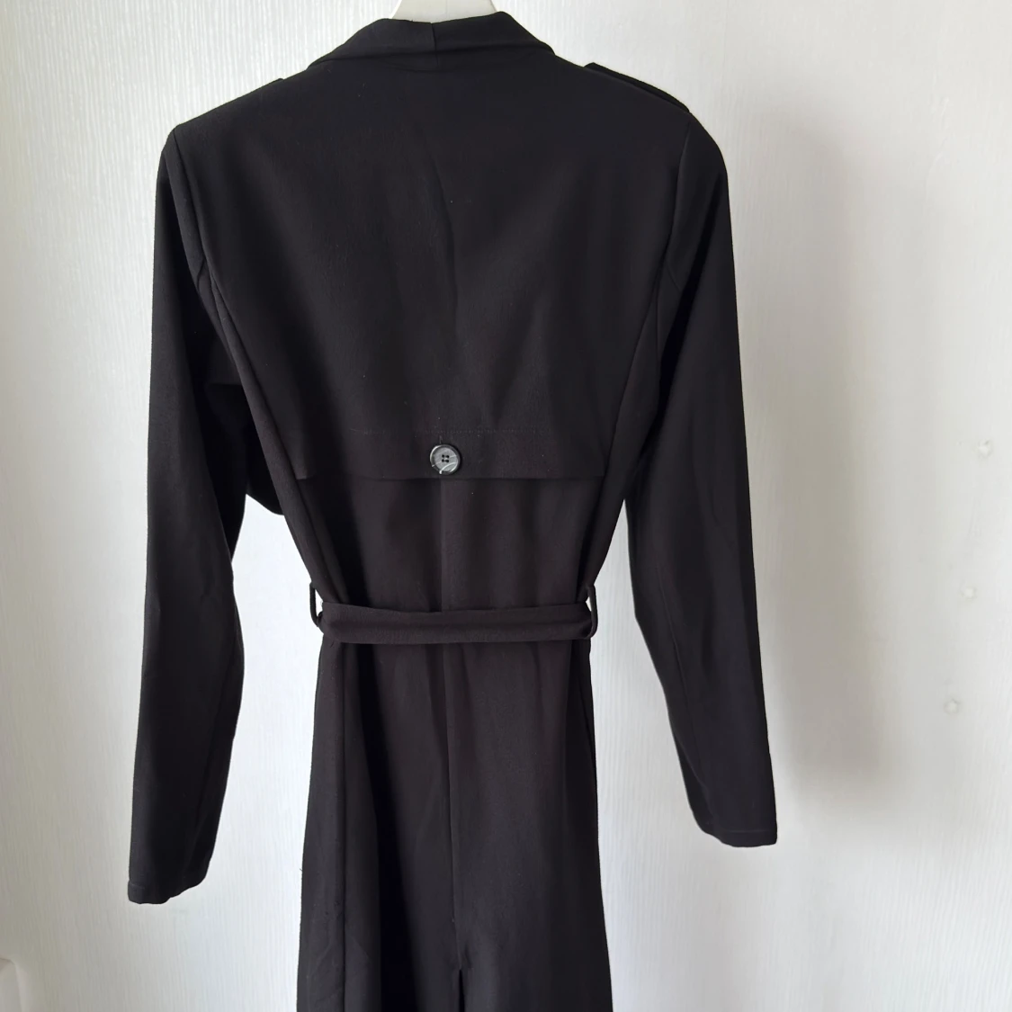 Fin svart trenchcoat från Object i XS - 1