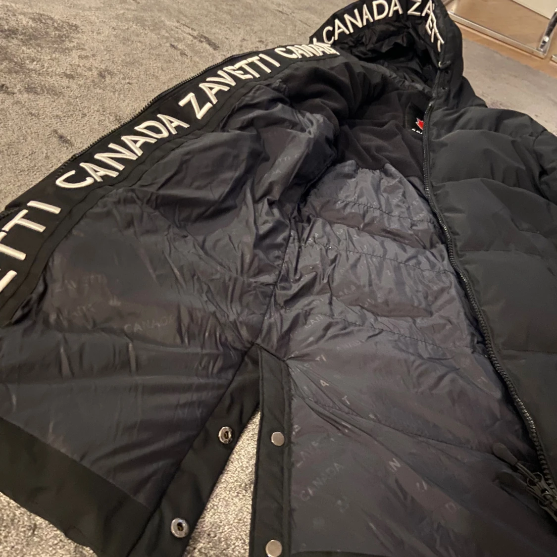 Svart lång pufferjacka Zavetti Canada - 3