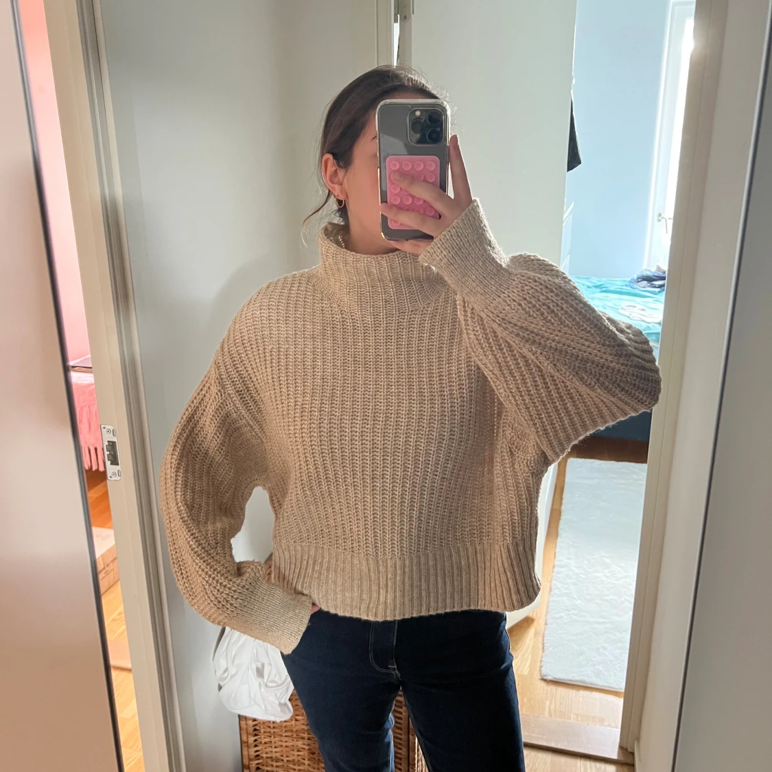 Beige stickad polotröja  - 2