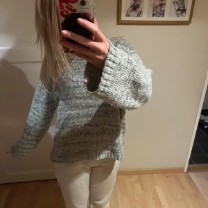 Grön stickad tröja  - Fin grön stickad tröja ❤️