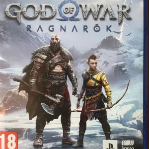 God of War Ragnarök PS5 - God of War Ragnarök till PlayStation 5, komplett med fodral och skiva i mycket gott skick. Ett actionfyllt äventyrsspel med imponerande grafik och spännande gameplay. Perfekt för dig som vill uppleva Kratos och Atreus resa i nordisk mytologi. Utan några synliga repor eller skador! Kan även tänka mig byta mot ett fc26 ps5 
