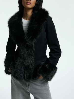 Jacka HM - Jacka i svart färg , storlek S . Ny och ej använd .