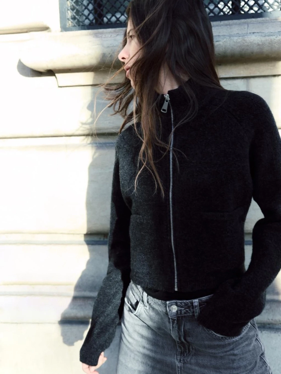 Mörk grå stickad kofta med dragkedja - 2